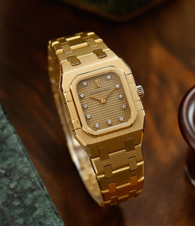 Royal Oak Square Caramel Patina