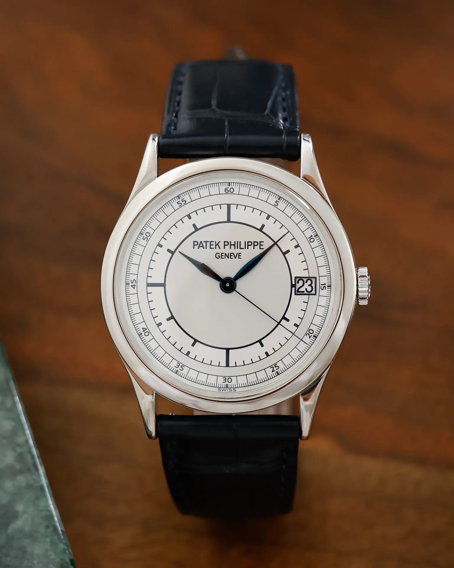 Calatrava, Sector Dial