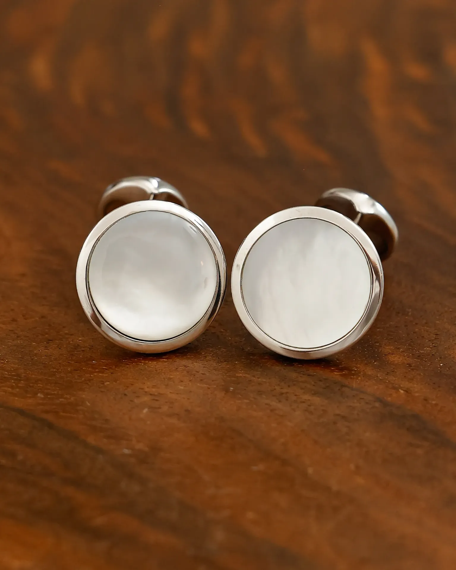 Cufflinks, White Gold, Maltese Cross, Mother-of-Pearl